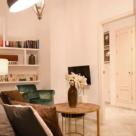 Tu Casa Con Patio En La Alameda Appartamento Siviglia