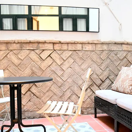 Tu Casa Con Patio En La Alameda *