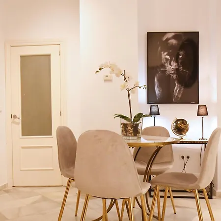 Tu Casa Con Patio En La Alameda Apartment *